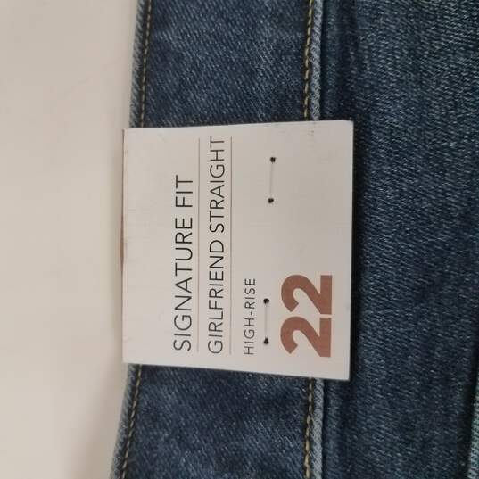 NWT Signature Fit Girlfriend Straight High-Rise Blue Jeans Size 22 image number 3