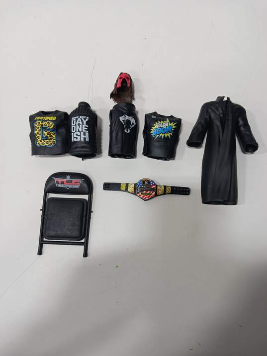 Lot of 8 Assorted WWE Wrestling Action Figures & Accessories image number 2