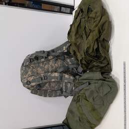 Bundle of 3 Military Duffle Bags alternative image