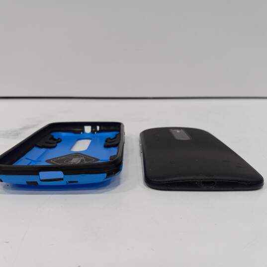 Motorola Model: XT1540 Cell Phone w/Case image number 4