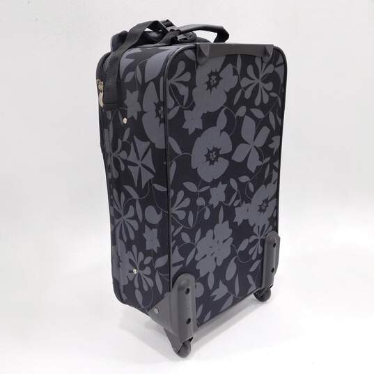 Prodigy Rolling Weekender-Duffle And Small Suitcase image number 3