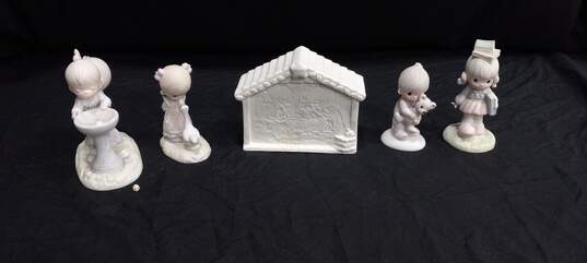 Bundle of 5 Assorted Precious Moments Figurines image number 1