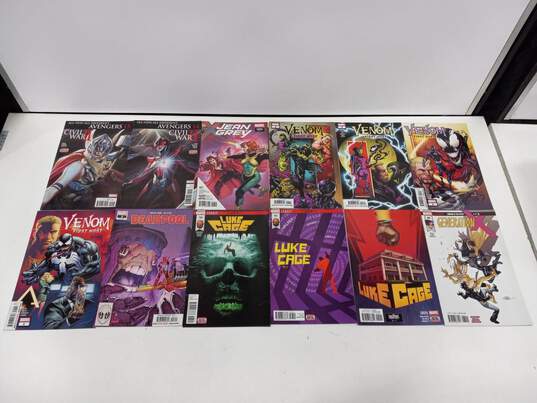 Bundle of 12 Assorted Marvel Comics image number 1