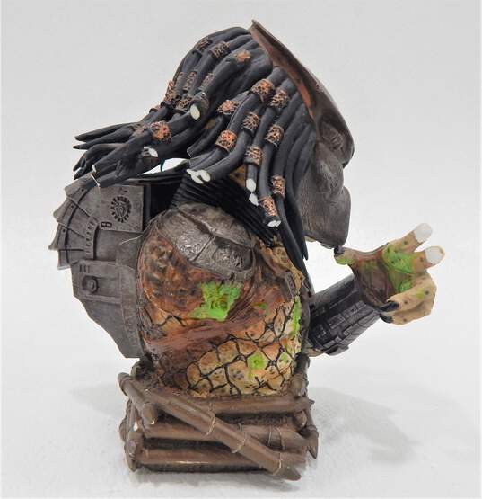 Predator Defeated Mini Bust Statue Ltd Ed Alien Palisades Toys image number 2