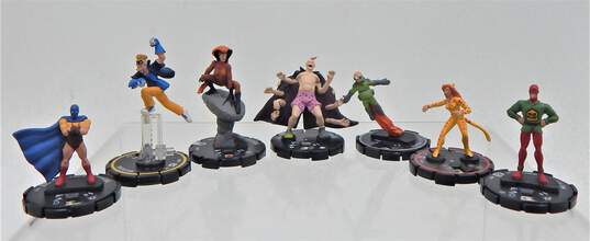 DC Heroclix Miniature Figurines W/ Cards image number 3
