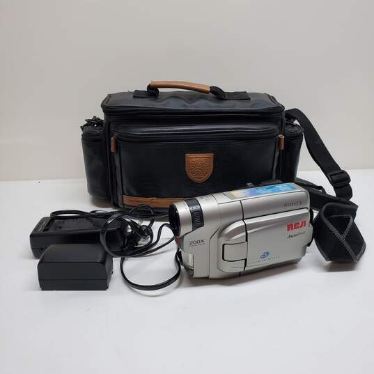 Vintage Camcorder RCA AutoShot CC6373 with Bag & Accessories - Untested for parts image number 1