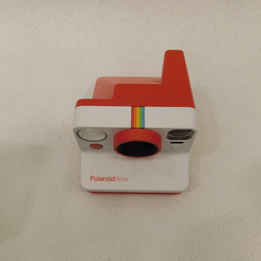 Polaroid Now Red & White Autofocus i-Type Instant Film Camera image number 4