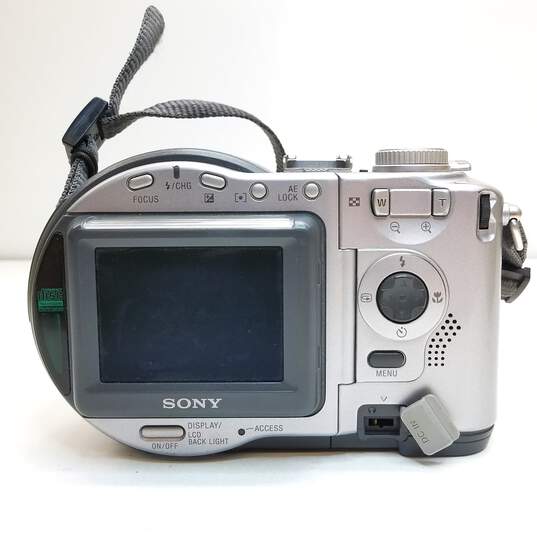Sony Mavica MVC-CD300 3.3MP Digital Camera image number 4