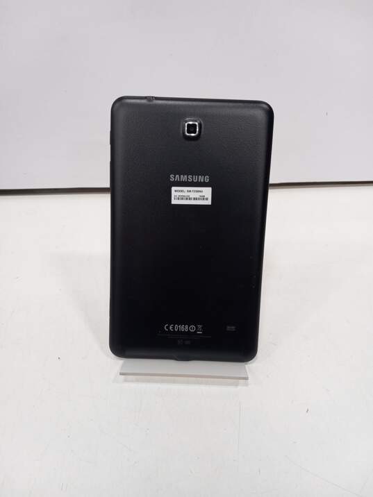 Samsung Galaxy Tabl 4 Tablet image number 2