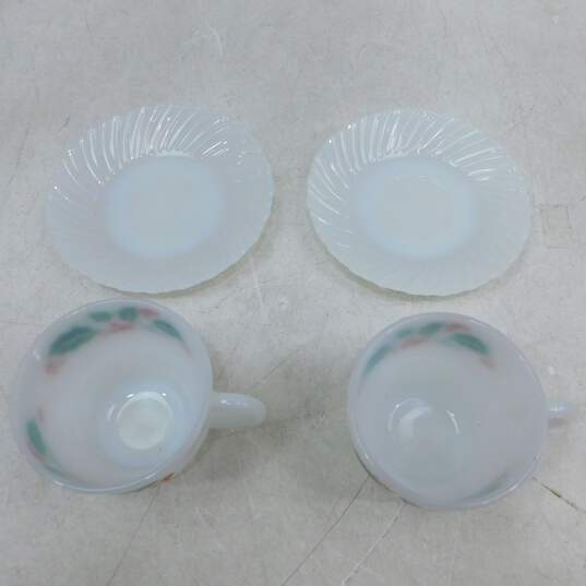 Vintage Termocrisa Crisa Christmas Holly Berry Milk Glass Set of 6 Cups & Saucers image number 7