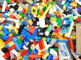5.8 LBS Mixed LEGO Bulk Box