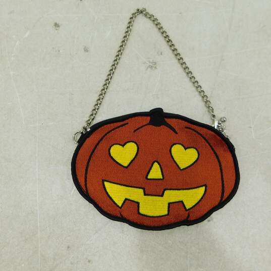Harveys Halloween Pumpkin Jack O Lantern Coin Purse w/ Bonus Pin Charm & GC Bag image number 2