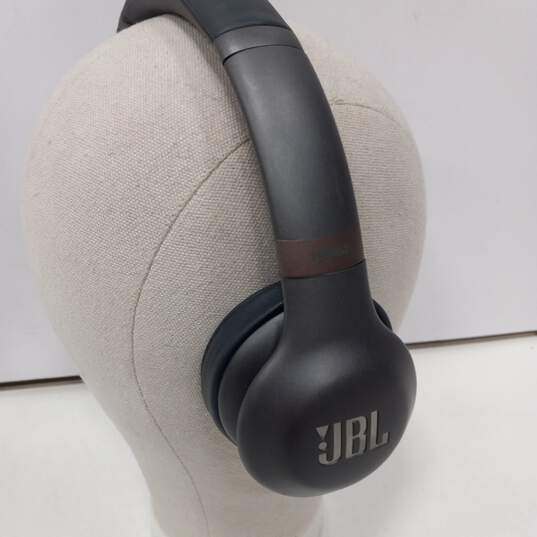 JBL Headphones image number 4