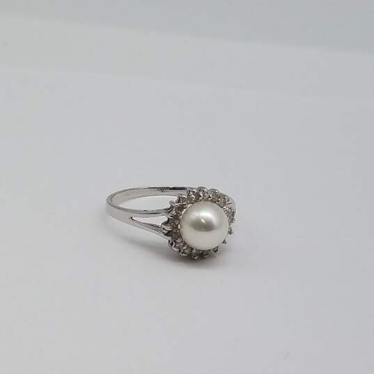 14k White Gold Melee Diamond w/Solitaire FW Pearl Sz 7 Ring 2.0g image number 4