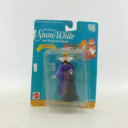 3 Snow White & The 7 Dwarfs Figures image number 2