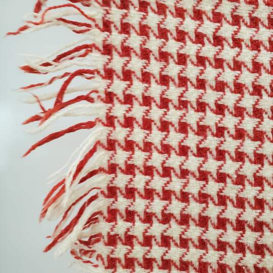 Vintage Circa 1950 Goodwin Guild Woven Wool Red White Houndstooth Picnic Blanket image number 2