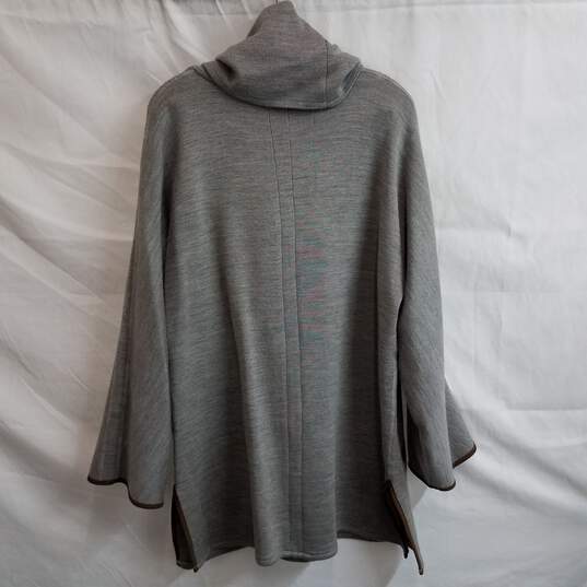Gray funnel turtleneck pullover sweater women's L image number 2