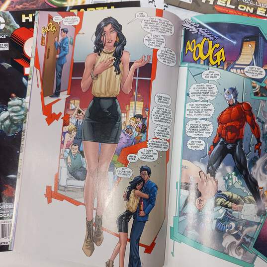 Bundle Of 10 Assorted Superman Comic Books image number 4
