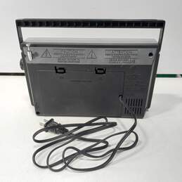 General Electric Portable Radio Model No. 7-2857A alternative image