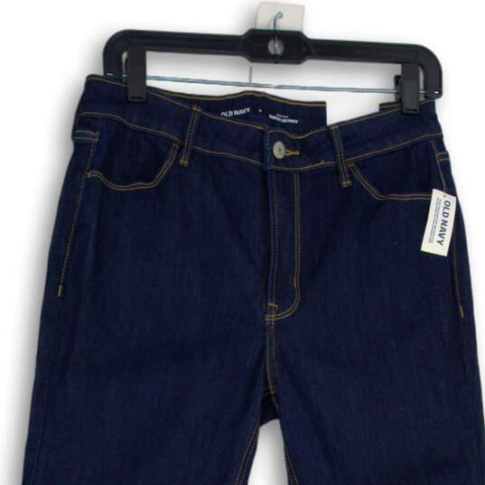 NWT Old Navy Womens Blue Denim Dark Wash Super Skinny Leg Jeans Size 8 image number 3