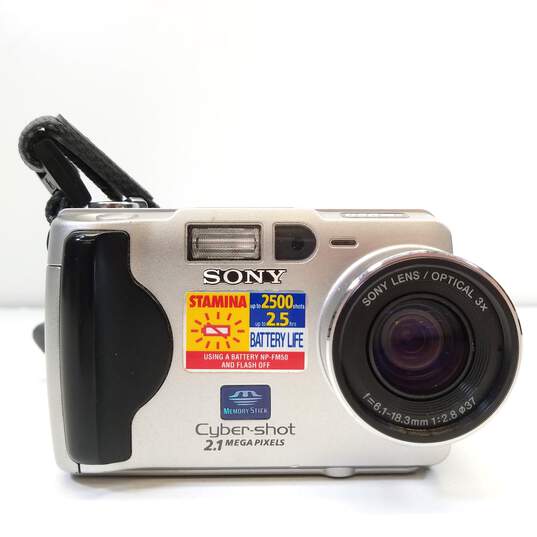 Sony Cyber-shot DSC-S50 2.1MP Digital Camera image number 2