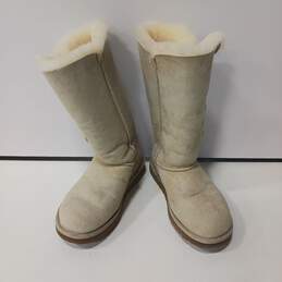 Ugg Women's S/N 1873 Sea Salt Bailey Button Triplet Boots Size 5 alternative image