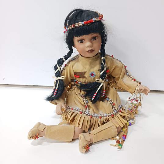 Bundle of Assorted Native American Dolls with Accessories image number 6