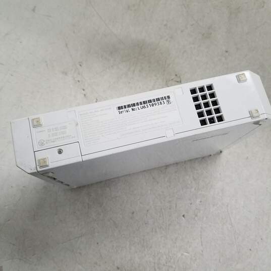 Nintendo Wii for Parts and Repair image number 2