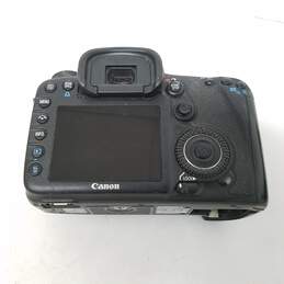 Canon EOS 7D 18MP Digital Camera alternative image