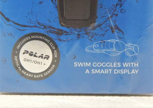 Sealed Form Swim Goggles With Smart Display image number 3