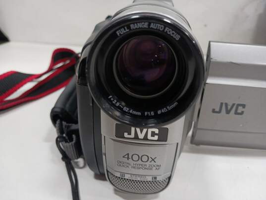 JVC 400x Digital Zoom CyberCam Camcorder GR-DVF11U with Accessories image number 7