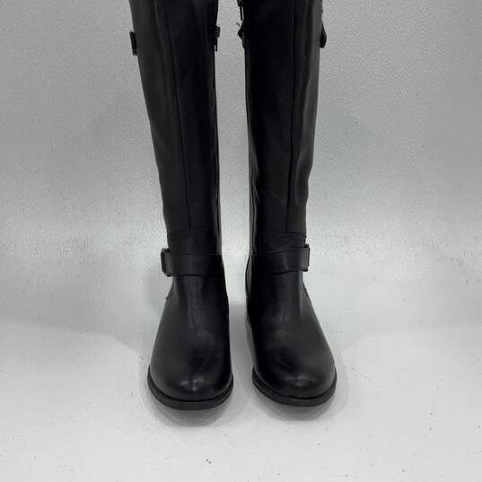 Womens Jean Black Leather Round Toe Zipper Knee-High Riding Boots Size 9 M image number 1