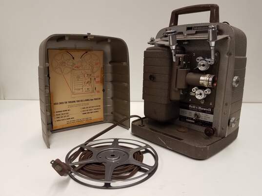 Bell & Howell Projector 253-A- FOR PARTS OR REPAIR image number 1