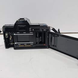 Vintage Minolta Maxxum 7000 Film Camera alternative image
