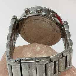 Designer Michael Kors Silver-Tone Round Stainless Steel Analog Wristwatch alternative image