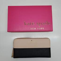KATE SPADE NEW YORK  LEATHER ZIP OVER WALLET W/ BOX