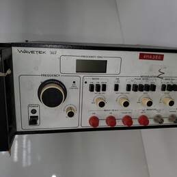 Untested Wavetek 907 7-11GHz Signal Generator alternative image