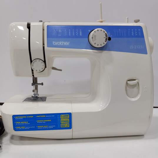 Brother Sewing Machine Model LS-2125I w/ Pedal & Travel Bag image number 6