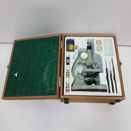 Tasco Deluxe Microscope Set
