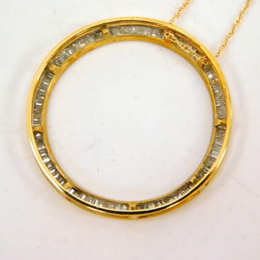 10K Yellow Gold 0.44 CTTW Baguette Diamond Circle Pendant Necklace 1.7g image number 5