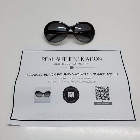AUTHENTICATED WOMENS CHANEL BLACK ROUNDED SUNGLASSES image number 1