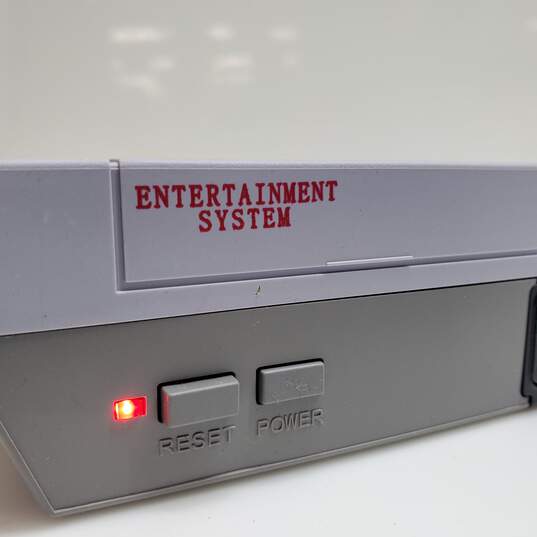 UNBRANDED MINI ENTERTAINMENT SYSTEM 620 BUILT IN GAMES image number 4