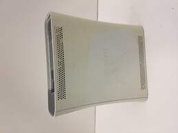 Microsoft XBOX 360 Console For Parts or Repair alternative image
