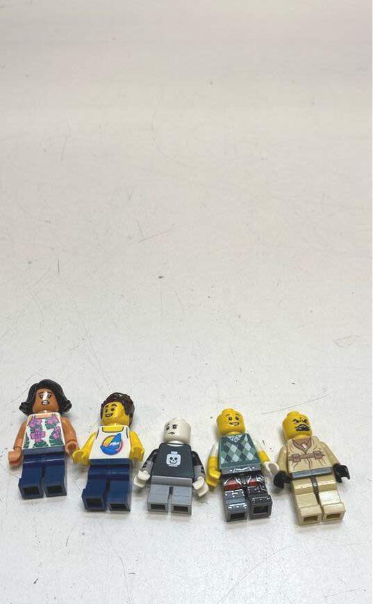 Mixed Themed Lego Minifigures Bundle (Set Of 30) image number 5