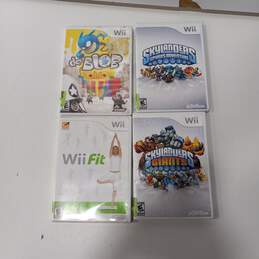 Bundle of 4 Assorted Nintendo Wii Video Games alternative image