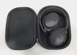 Bose QuietComfort 35 II Wireless Over-Ear Headphones w/ Case alternative image