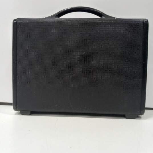 Black Samsonite Suitcase image number 1