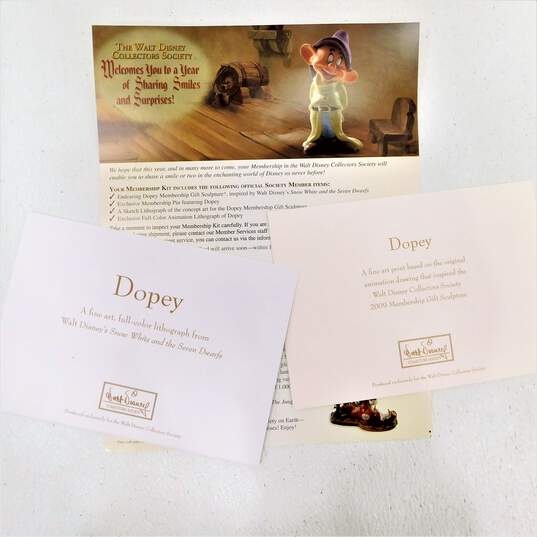 Disney Snow White Dopey Gleeful Grin Figurine & Pin W/ COA IOB image number 6