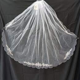 Women's White Crystallized Wedding Veil NWT