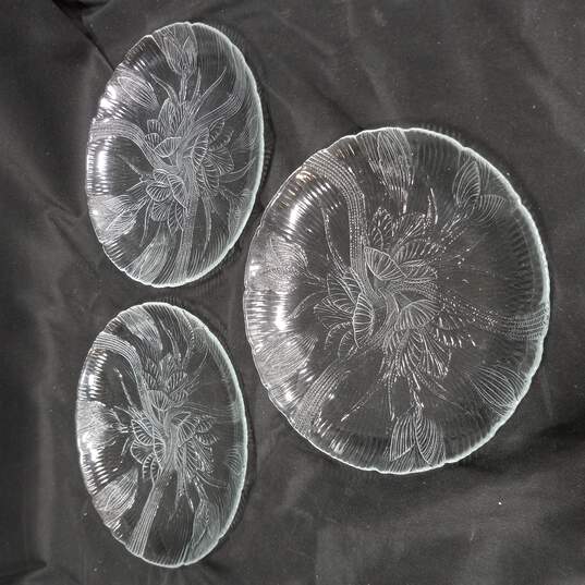 Vintage Bundle of Six Arcoroc Seabreeze Glass Salad Plates image number 4